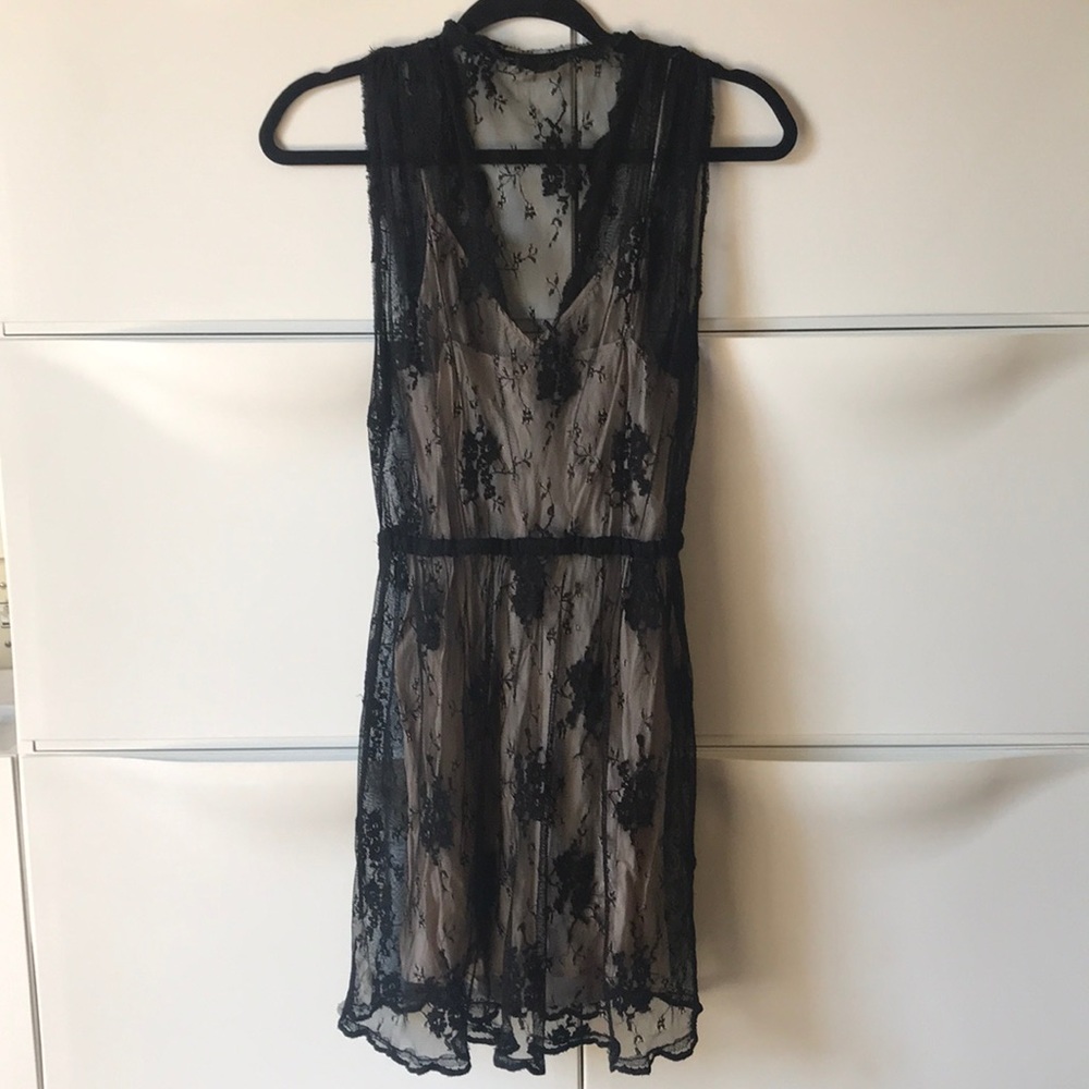 Wilfred Lace Dress - Picture 4 of 5